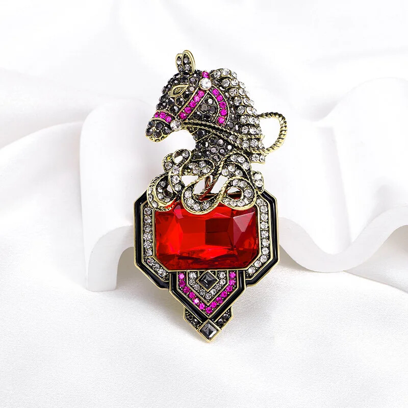 Vintage Women Men Fashion Heavy Industry Crystal Horse Brooches Accessories Gift