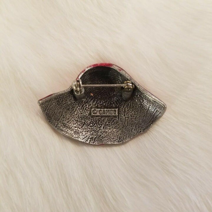 Vintage Camco Red Hat Brooch Pewter Enamel Art Deco Bow Flower Victorian 2196