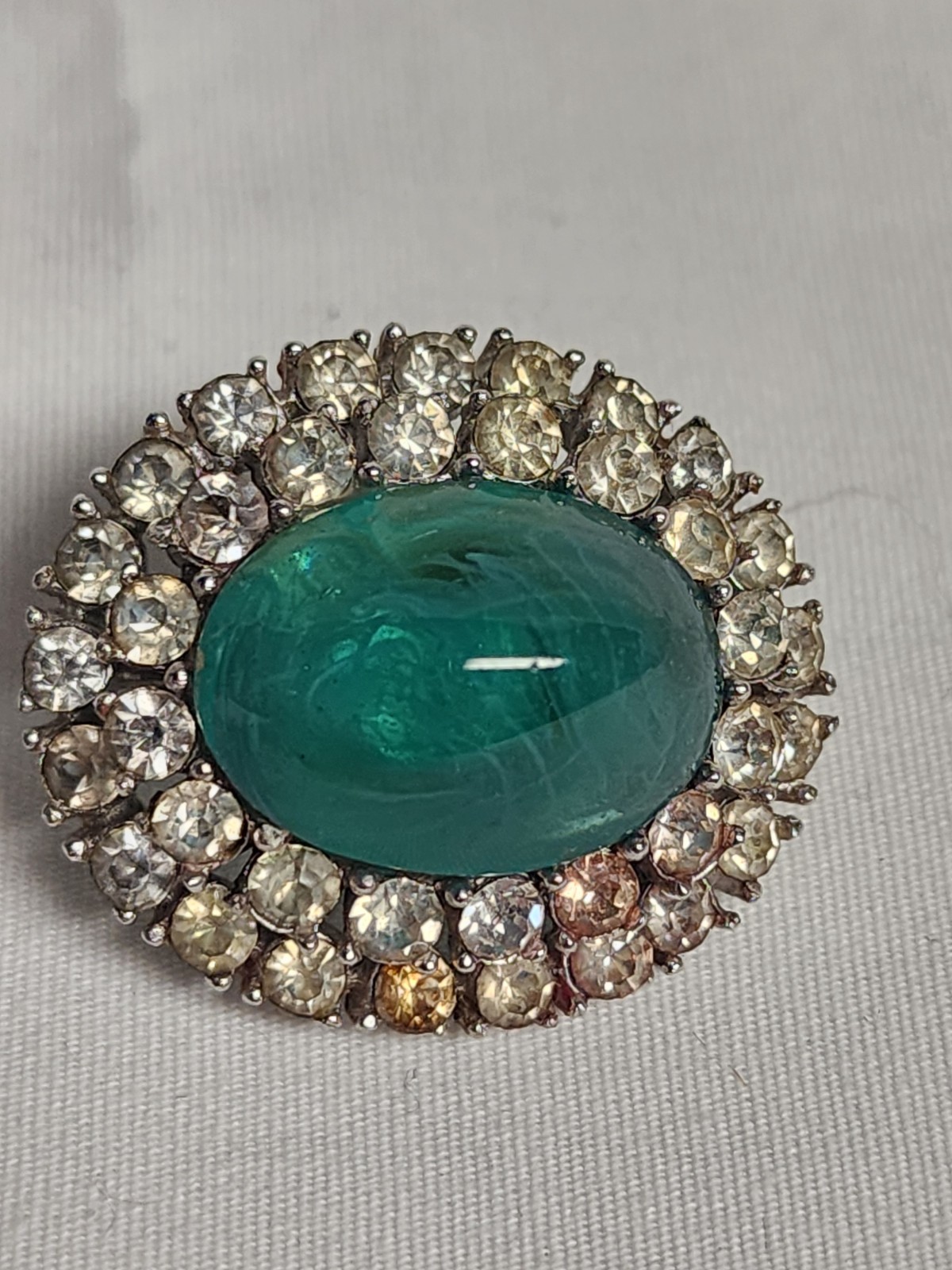 vtg Trifari SilverTone Rhinestones& Green faux emerald Cabochon ClipOn earrings