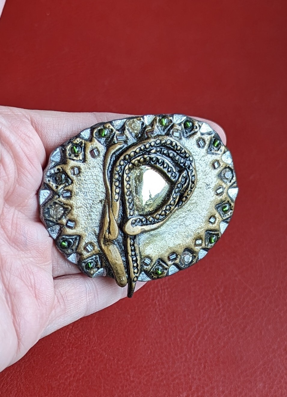 Striking Statement Letter “P” INITIAL Gold Tone Bead Stone Paper Mache BROOCH