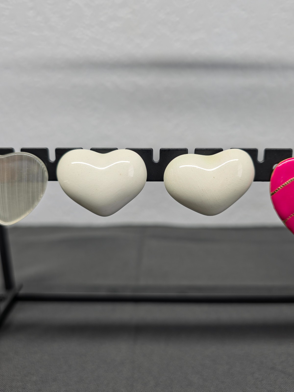 Vtg Mixed Costume Earring Lot 4 Pairs 1980s Pop Art Plastic Enamel Heart Studs