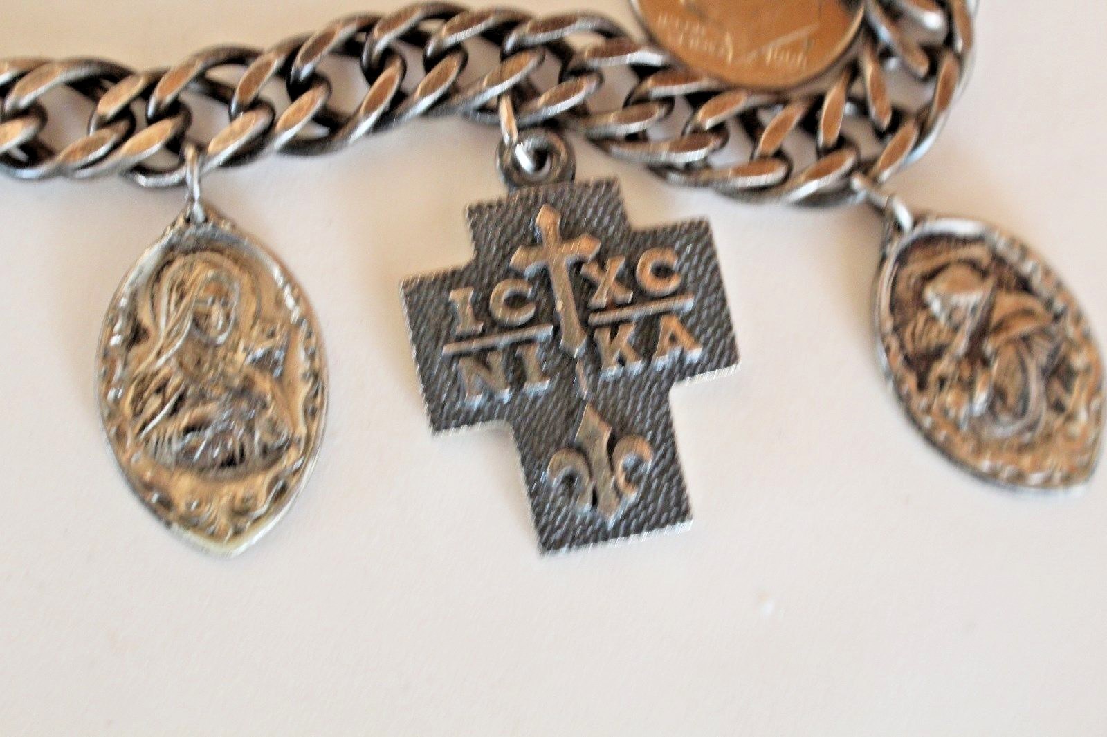 VINTAGE 925 RELIGIOUS 7 CHARM BRACELET 3 ARE CREED 5/16 X 7 1/4″, 63.2 GRAMS
