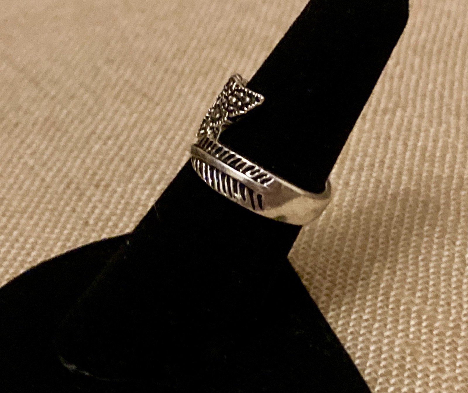 Vintage Silver Tone Marcasite Ring Leaf Feather Signed CW Size 6.5