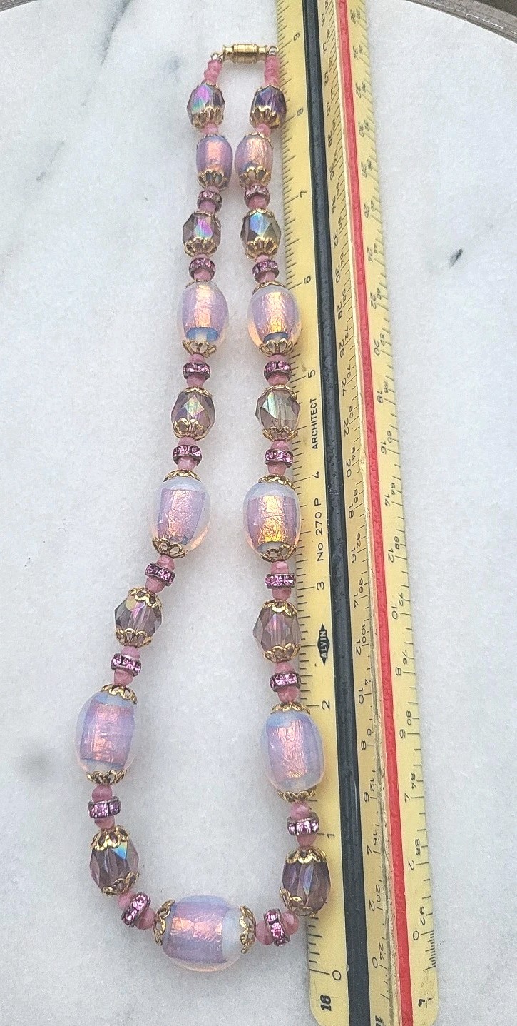 SALE! VINTAGE FIREY OPALESCENT FOIL LILAC PINK PURPLE GLASS BEAD NECKLACE HEAVY