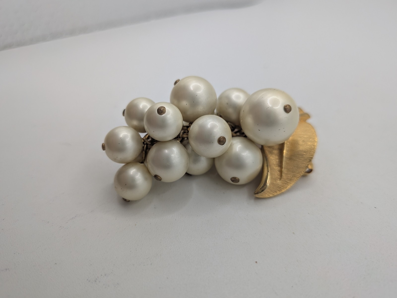 Vintage PARK LANE Faux Pearl Grapes Cluster Bead Pin Brooch Clip Dangle