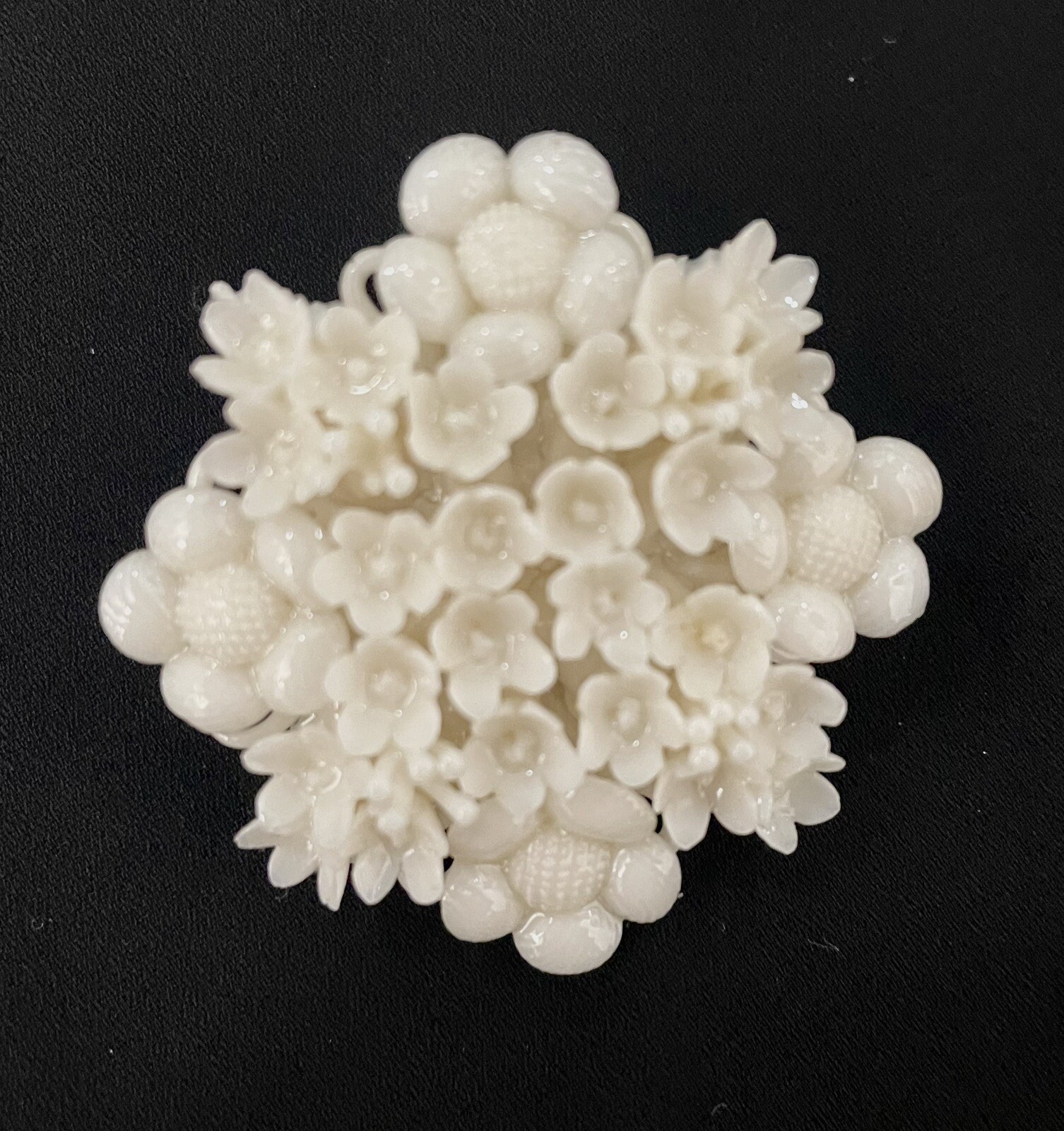 Vintage BELLECK Irish Porcelain Ivory Floral Bouquet Brooch Excellent Condition