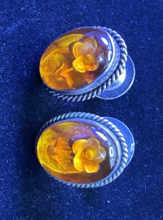 925 Sterling Silver Merav Signed Amber Resin Oval Carved Flower Pierced Earrings