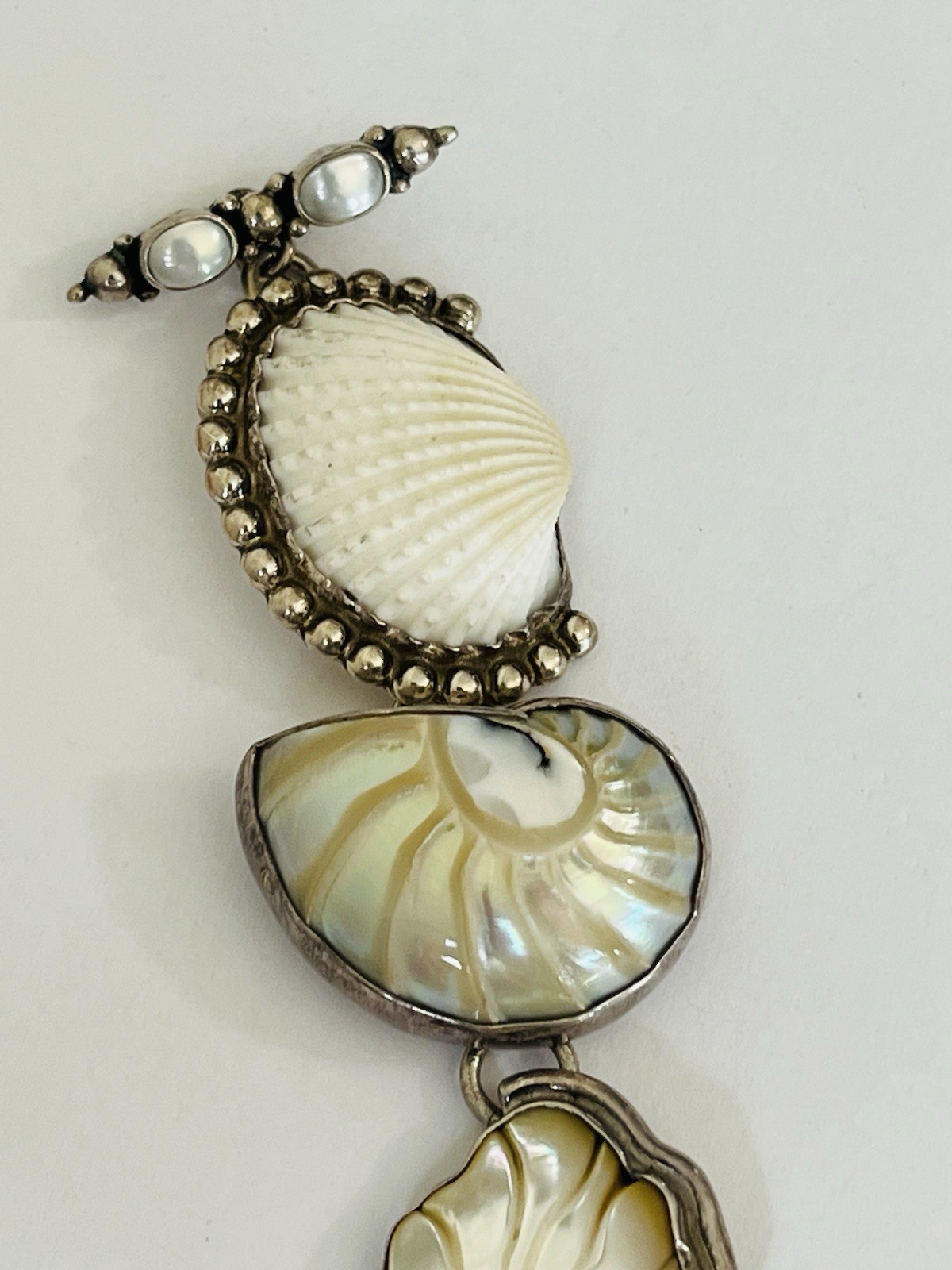 Vintage Sterling Silver AMY KAHN RUSSELL Mother Of Pearl Carved Fish Bracelet
