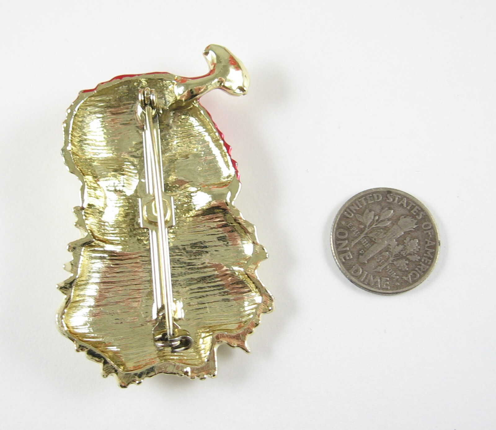Angry SANTA CLAUS with ATTITUDE PIN Vintage Enamel Booch Goldtone Christmas 2″
