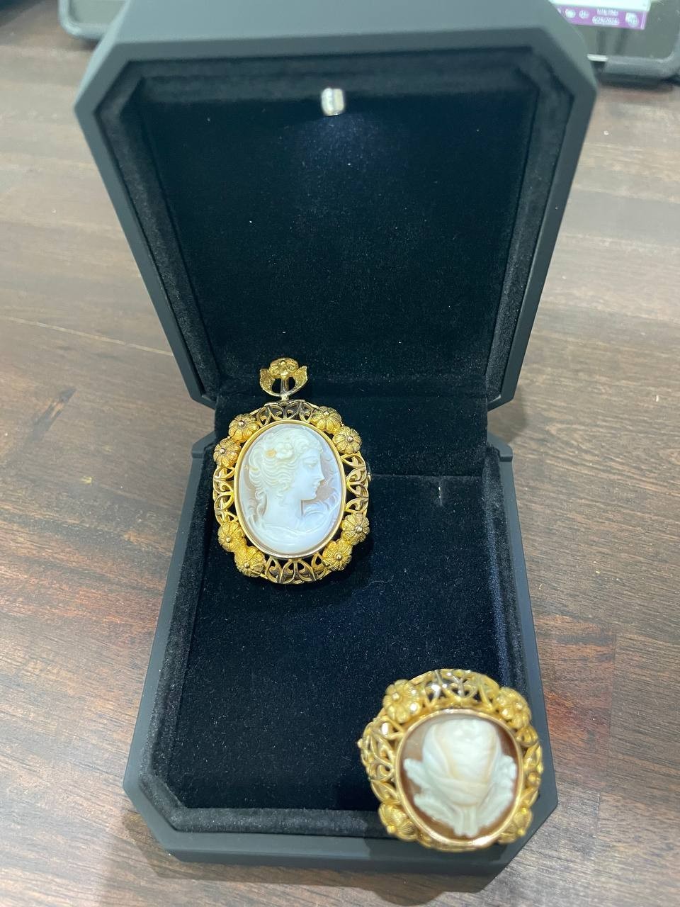 Vintage Cameo Set 14K Yellow Gold Brooch/Pendant & Carved Rose Ring 6.5 size