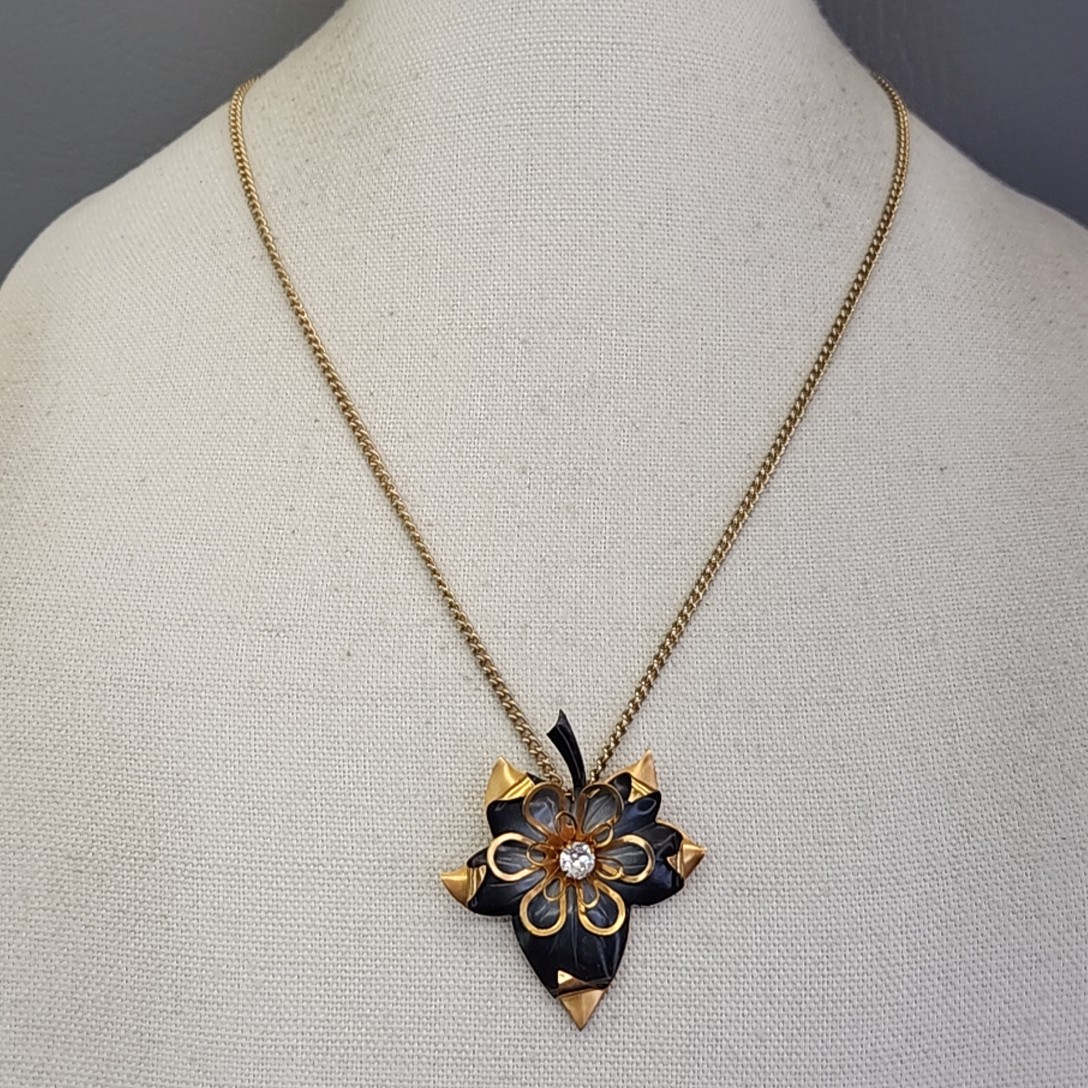 Vintage Leaf Necklace Layered Enamel Rhinestone Gold Tone 23.5″