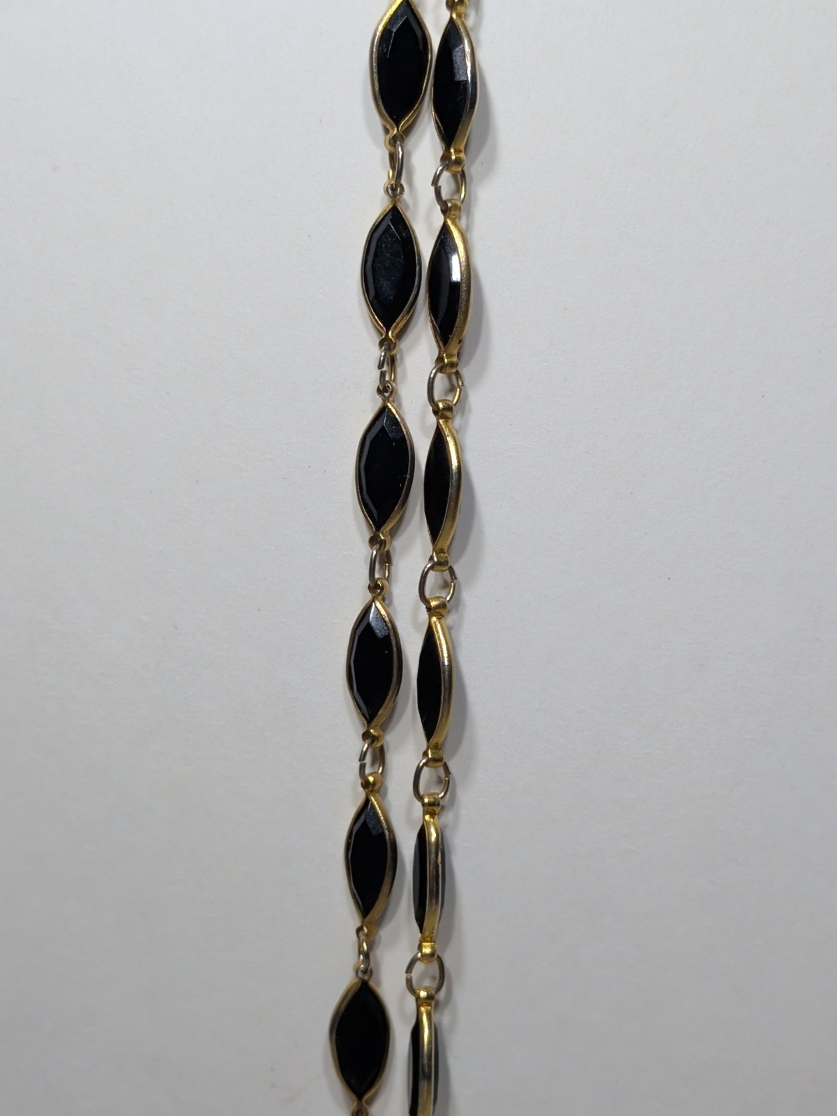 ✨VINTAGE✨ 29″ Goldtone Black Stones / Rhinestones Metal Links Necklace Costume
