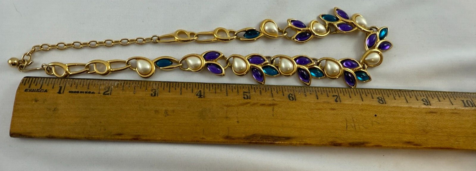 Vintage TRIFARI Purple Green Faux Pearl Gold Tone Necklace 1970’s