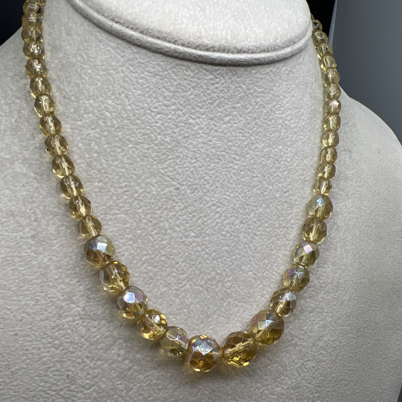 Vintage faceted Yellow Crystal Glass beaded 16” Necklace 4593