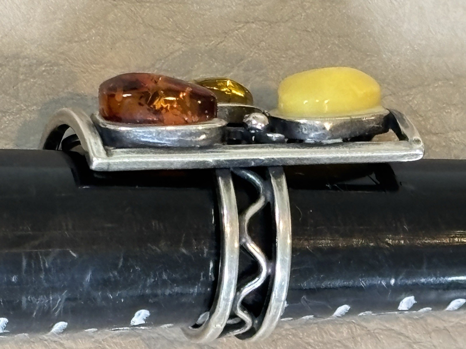Vtg. HALLMARKED 925 Head Facing Right STERLING SILVER AMBER RING Hand Made 7.5