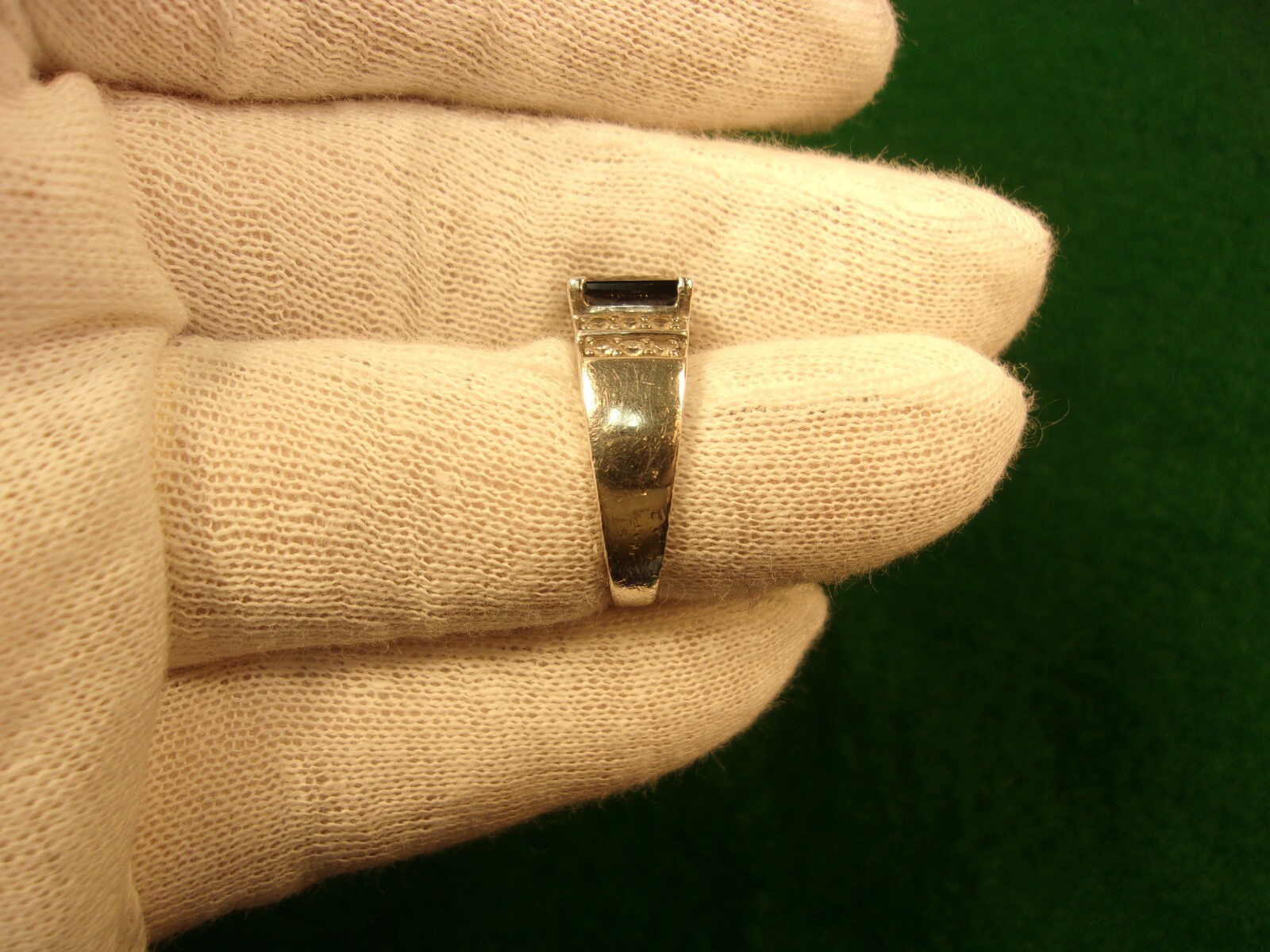 VERY PRETTY OLD VTG LADY’S STERLING SLVER, LAB CREATED SAPPHIRE & CZ ACCENT RING