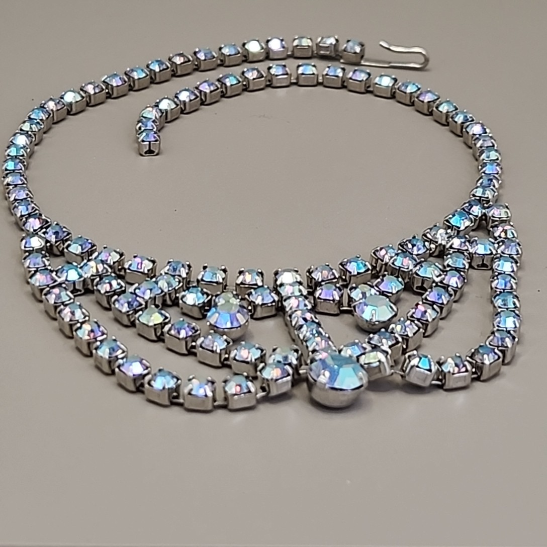 Vintage Aurora Borealis Rhinestones Necklace Blue Festoon Collar 14.5″