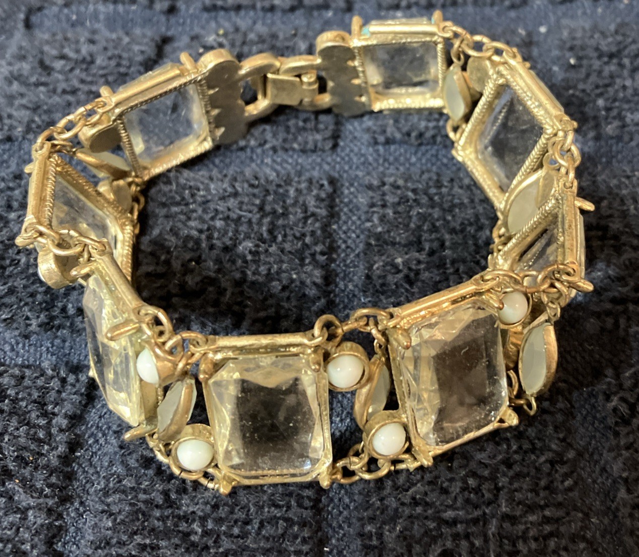 Vntge “Rock Crystal” Lucite/Acrylic Bracelet Rectangle Clear Faceted Panels 7.5”