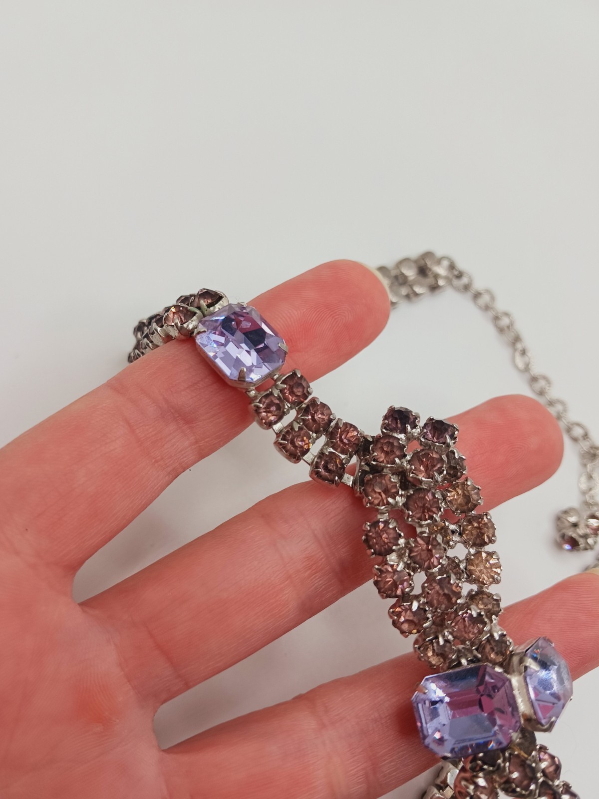 Vintage Blue Violet Purple Alexandrite lilac Rhinestone Bow Necklace silver tone
