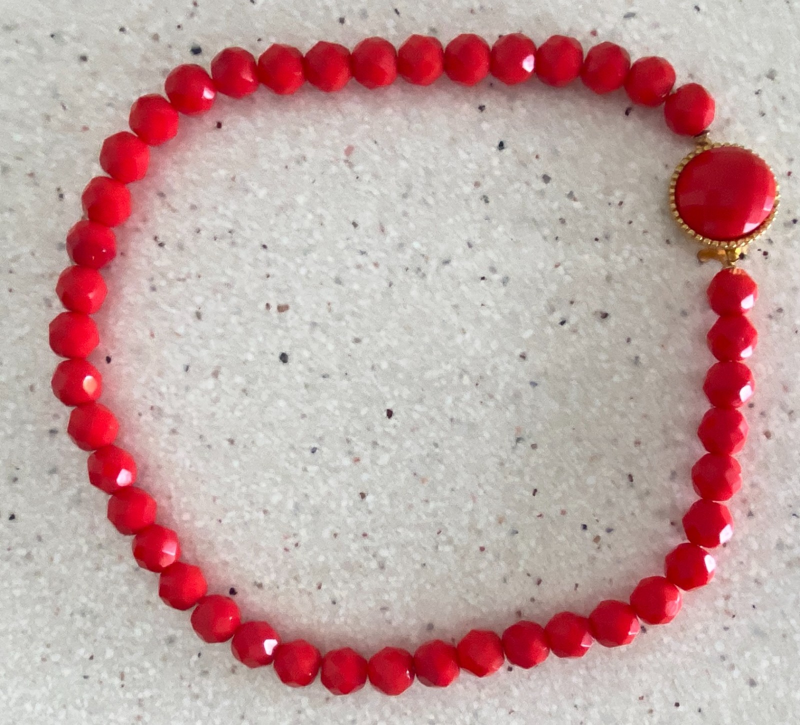 Vintage Bright Red Faceted Glass Bead Necklace Statement Retro 16″ Slide Clasp
