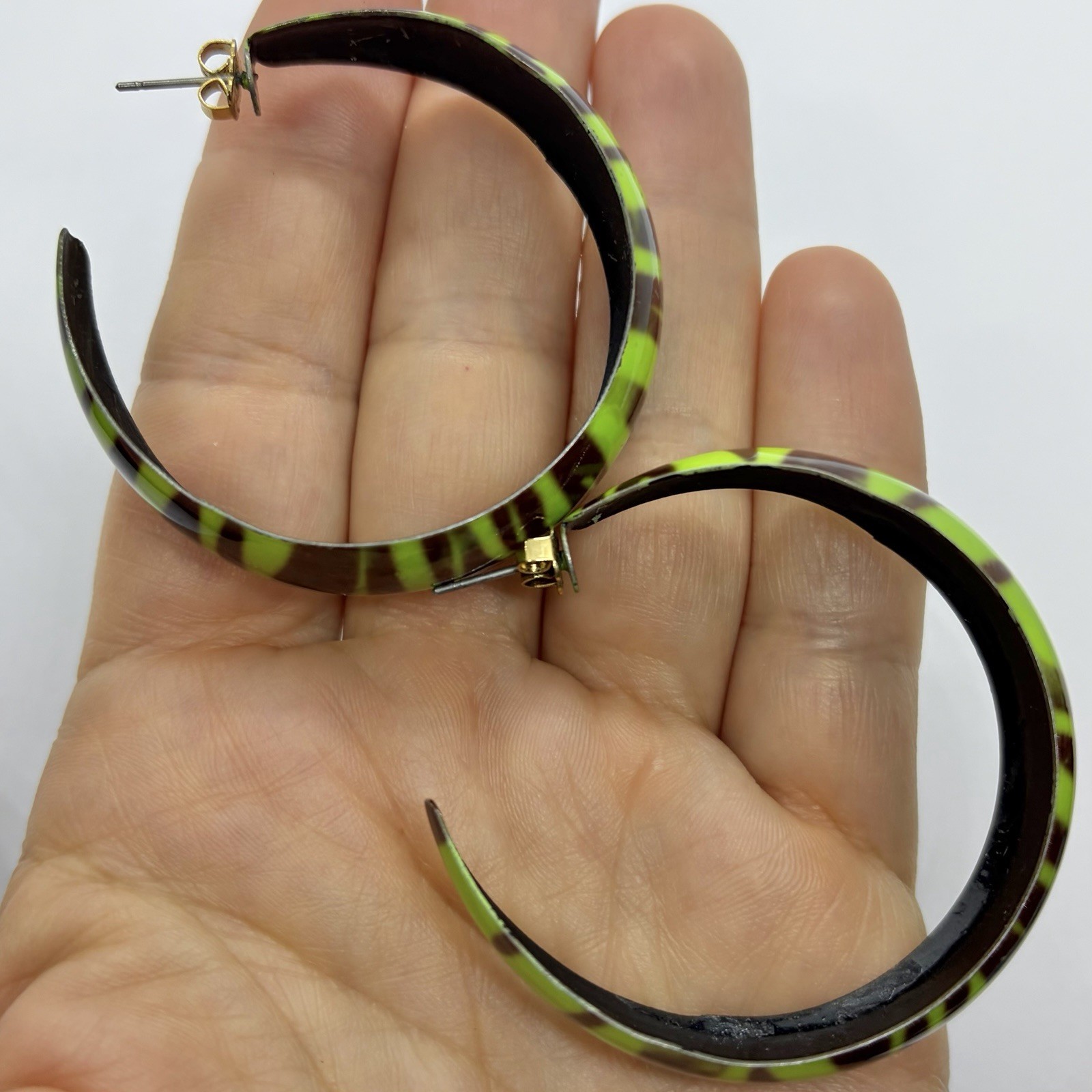 Vtg Big 80s Lime Green Earrings Black Enamel Stripe Hoop Statement Drop Post