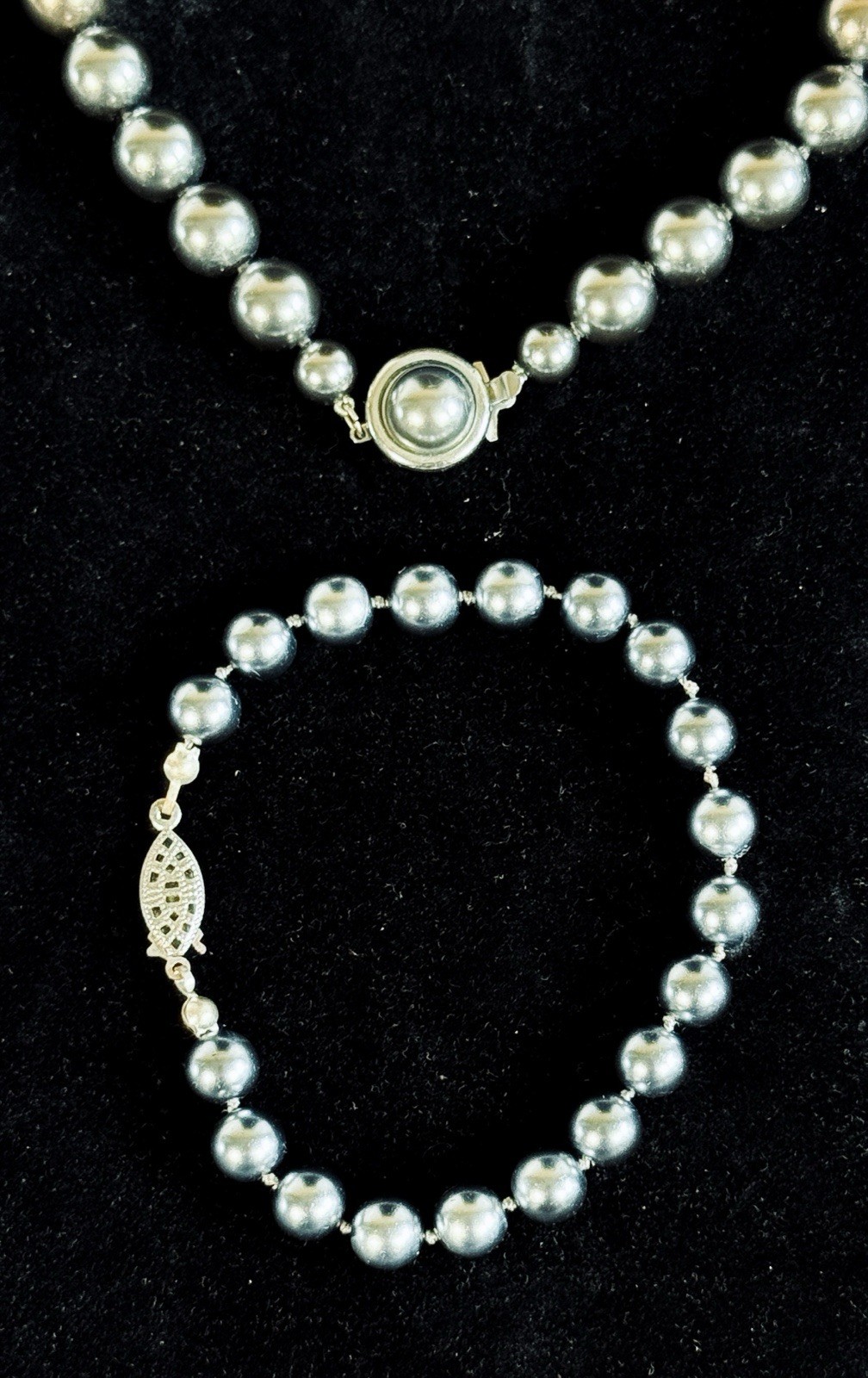 Vintage Faux Dark Gray Pearl Necklace and Matching Bracelet Glass Both EUC