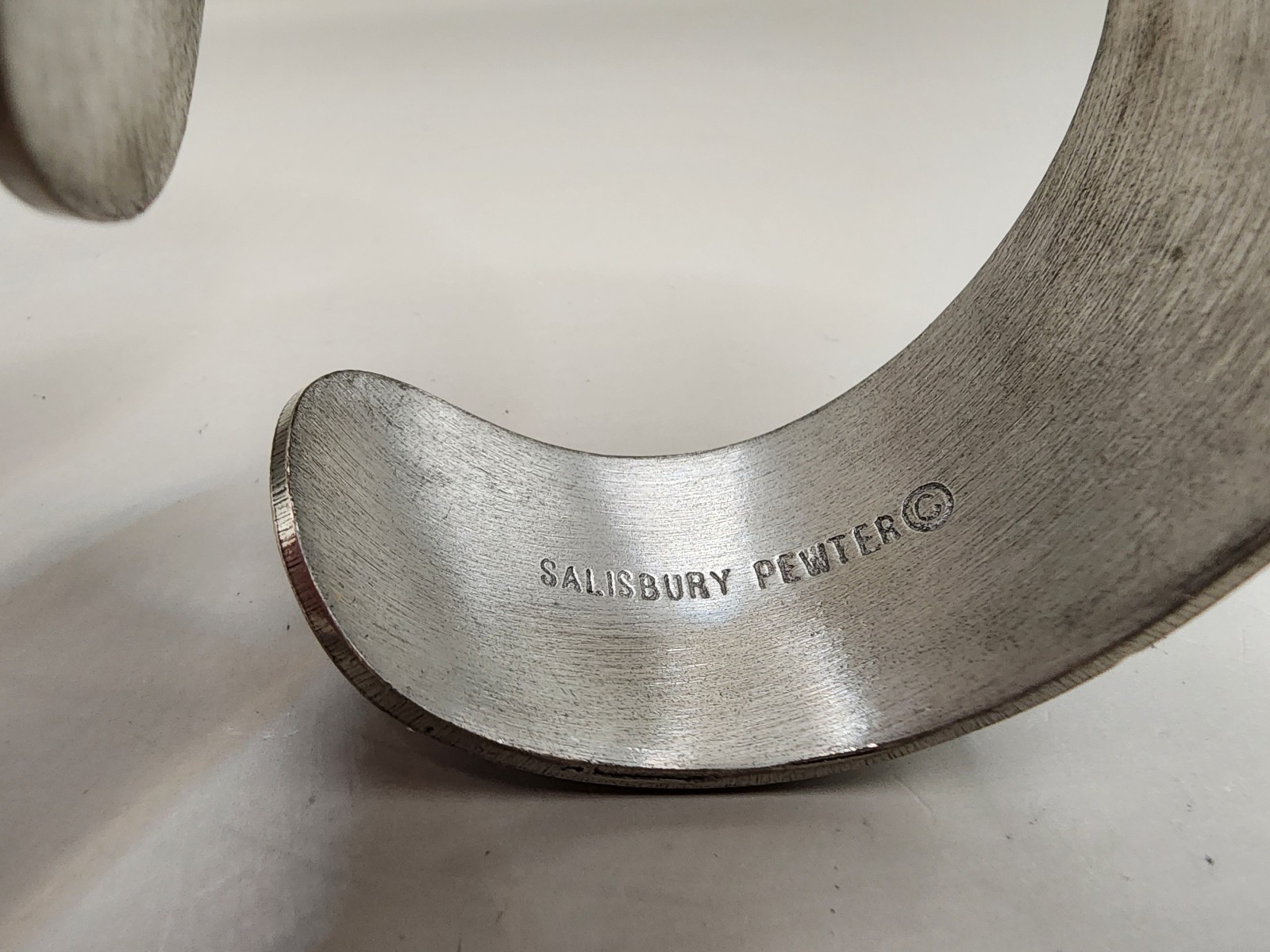 Salisbury Pewter May Flower of the Month Cuff Bracelet Lily of the Valley 66g