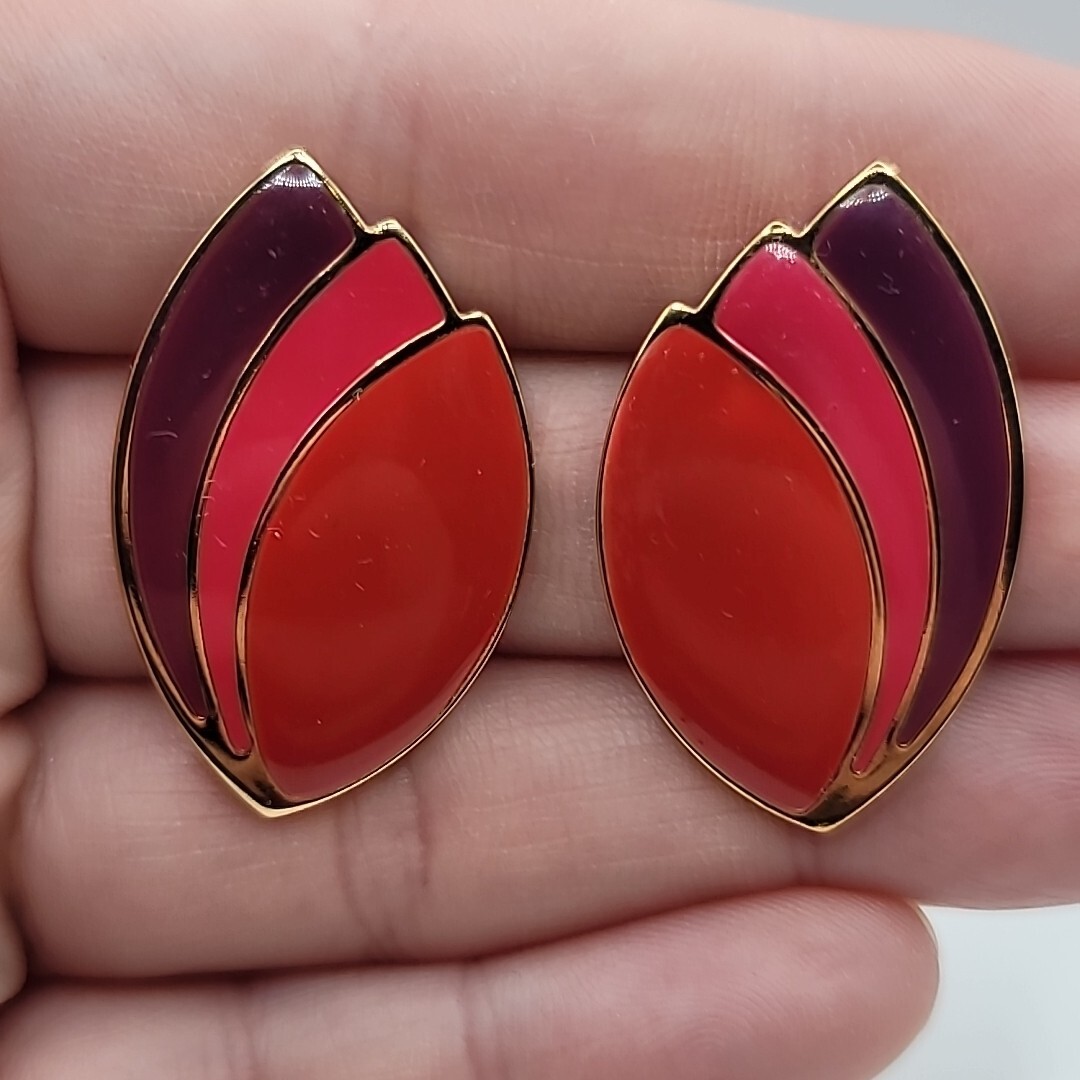 Unsigned Vintage Avon Paradise Colors Purple Pink Red Enamel Pierced Earrings