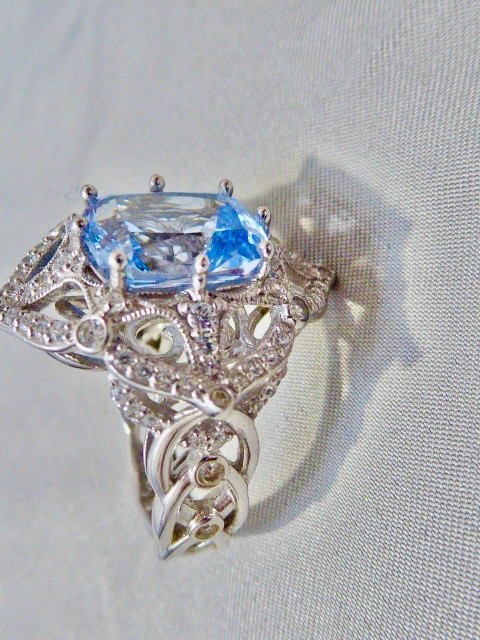 NEW 7CARAT SKY BLUE MINED CUSHION CUT TOPAZ & CZ STERLING RING SIZE 8 RING