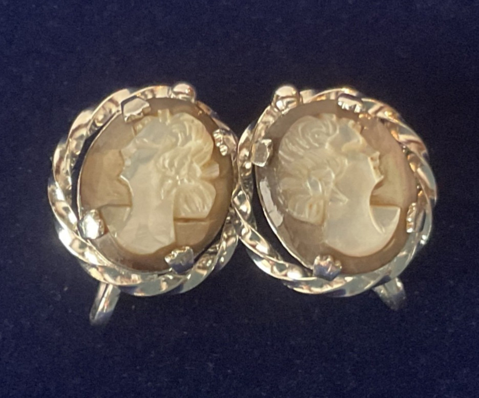 VTG MCM 1950’s Alice Caviness AC Sterling Cameo Silhouette Pair of Clip Earrings