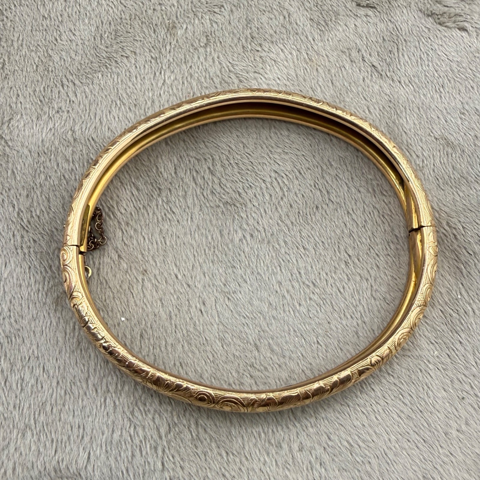 Vintage Bangle Bracelet Embossed Gold Tone Hinged 7”
