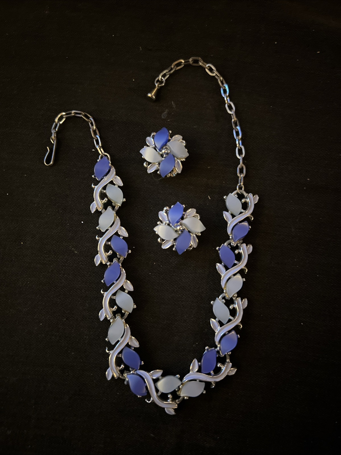 Vintage Silvertone Blue Tones Necklace And Matching Clip Earrings