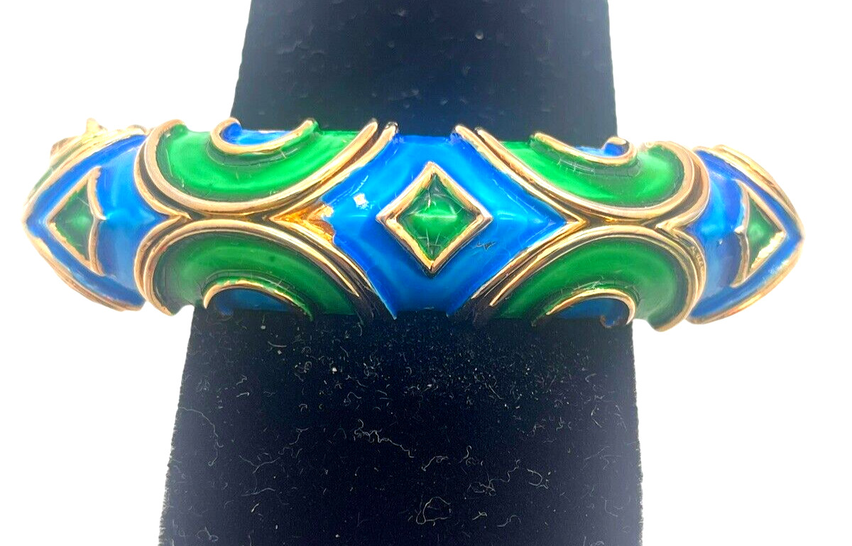 Vintage Enameled Vivid Green and Blue Bangle Link Bracelet. Raised Metal Design