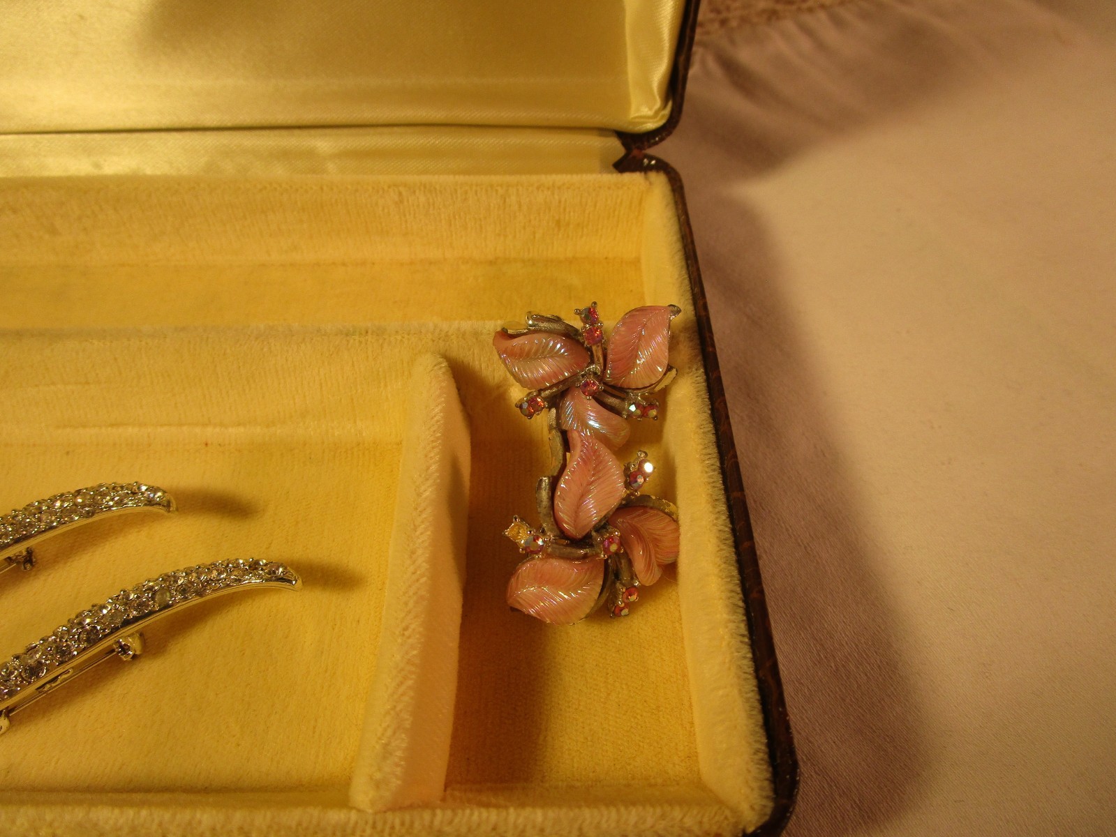 ANT. 16 PR. SCREWBACK EARRINGS 6 STERLING + JEWELRY BOX