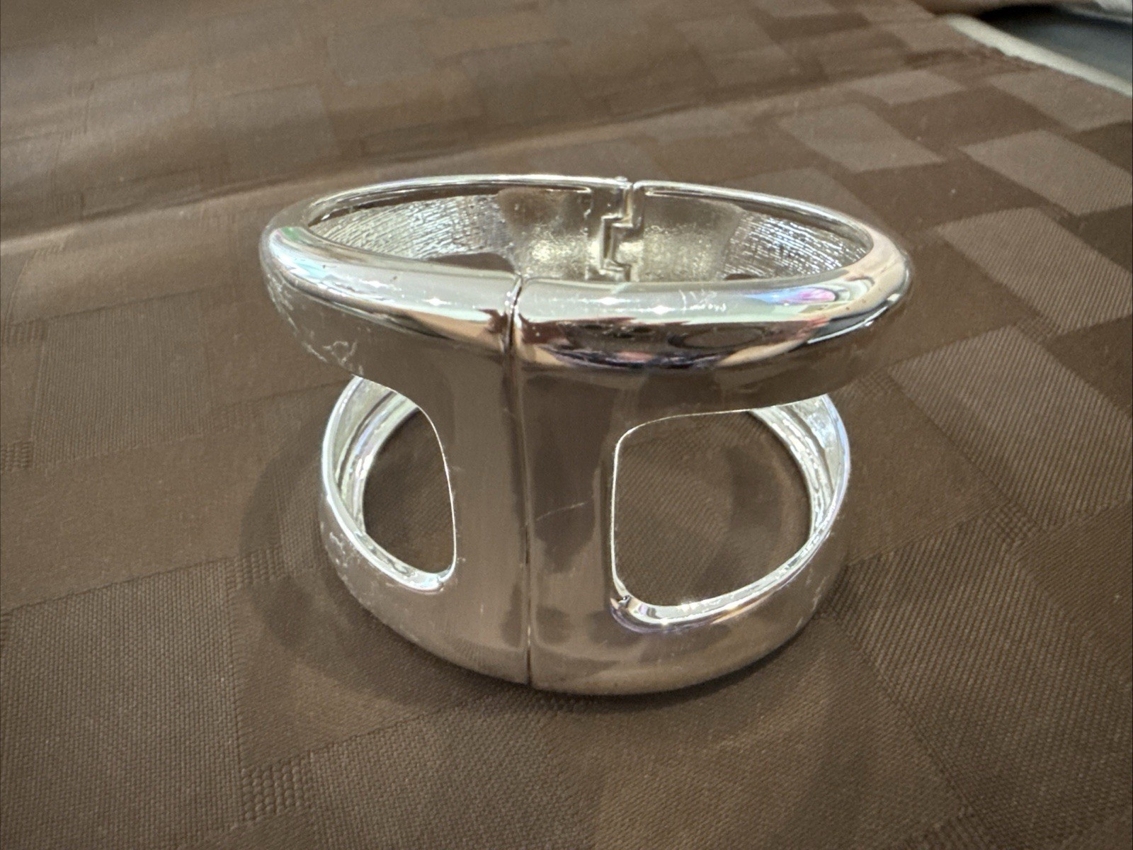 Vintage ModernistHeavy Silver-Tone Wide GeometricCutout Hinged Cuff Bracelet