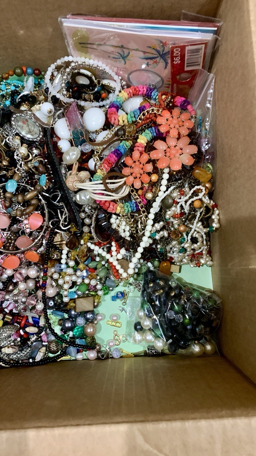 HUGE 19+ POUNDS COSTUME JEWELRY CRAFT WEAR TANGLED JUNK JEWELRY MAKERS LOT# 22