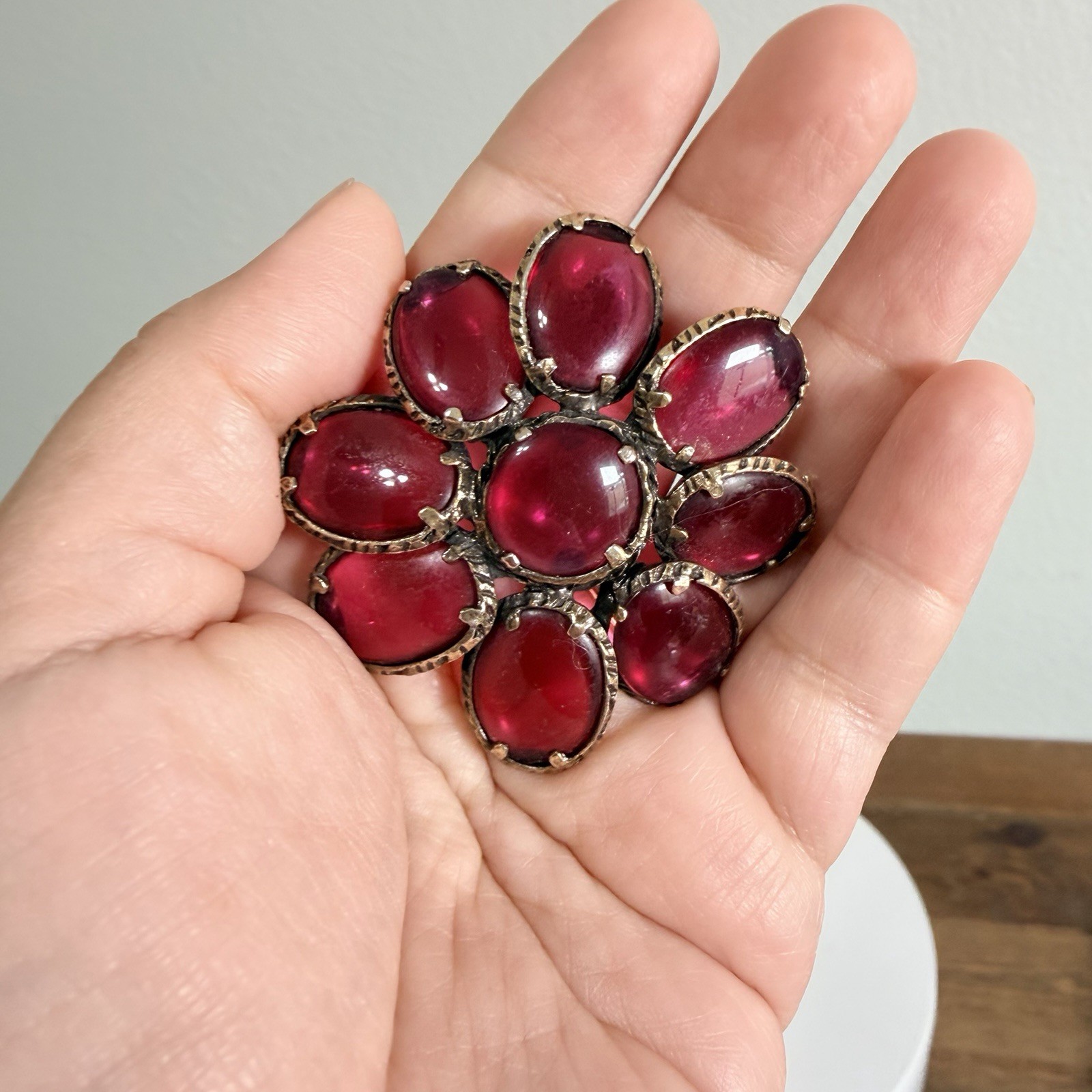 Rare Vintage Crown Trifari Brooch Pin Pendant Cranberry Red Gripoix Glass Domed