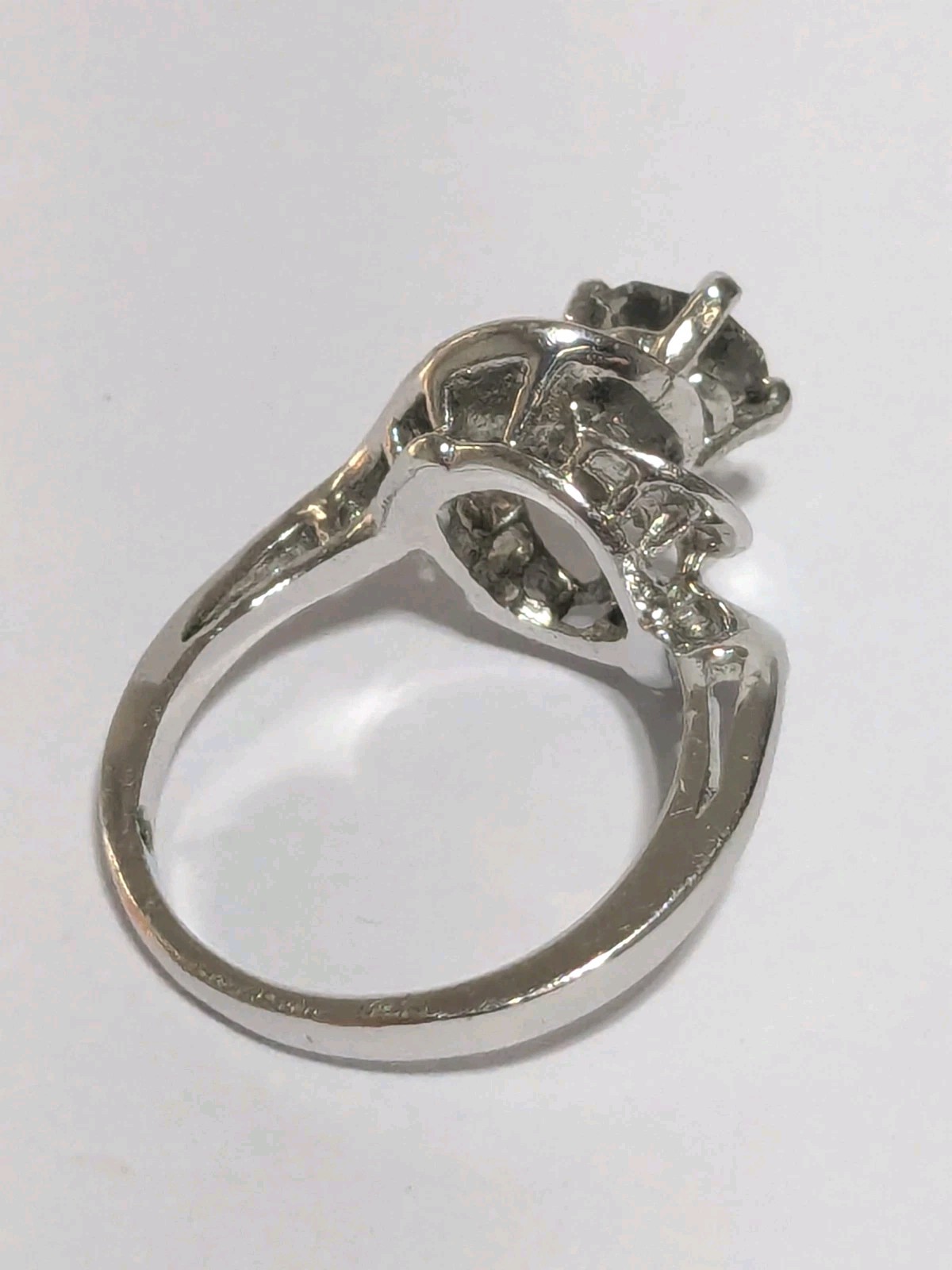 Vintage Silver Tone Spiral Ring With Faceted Smoky Crystal Stone. Size 5