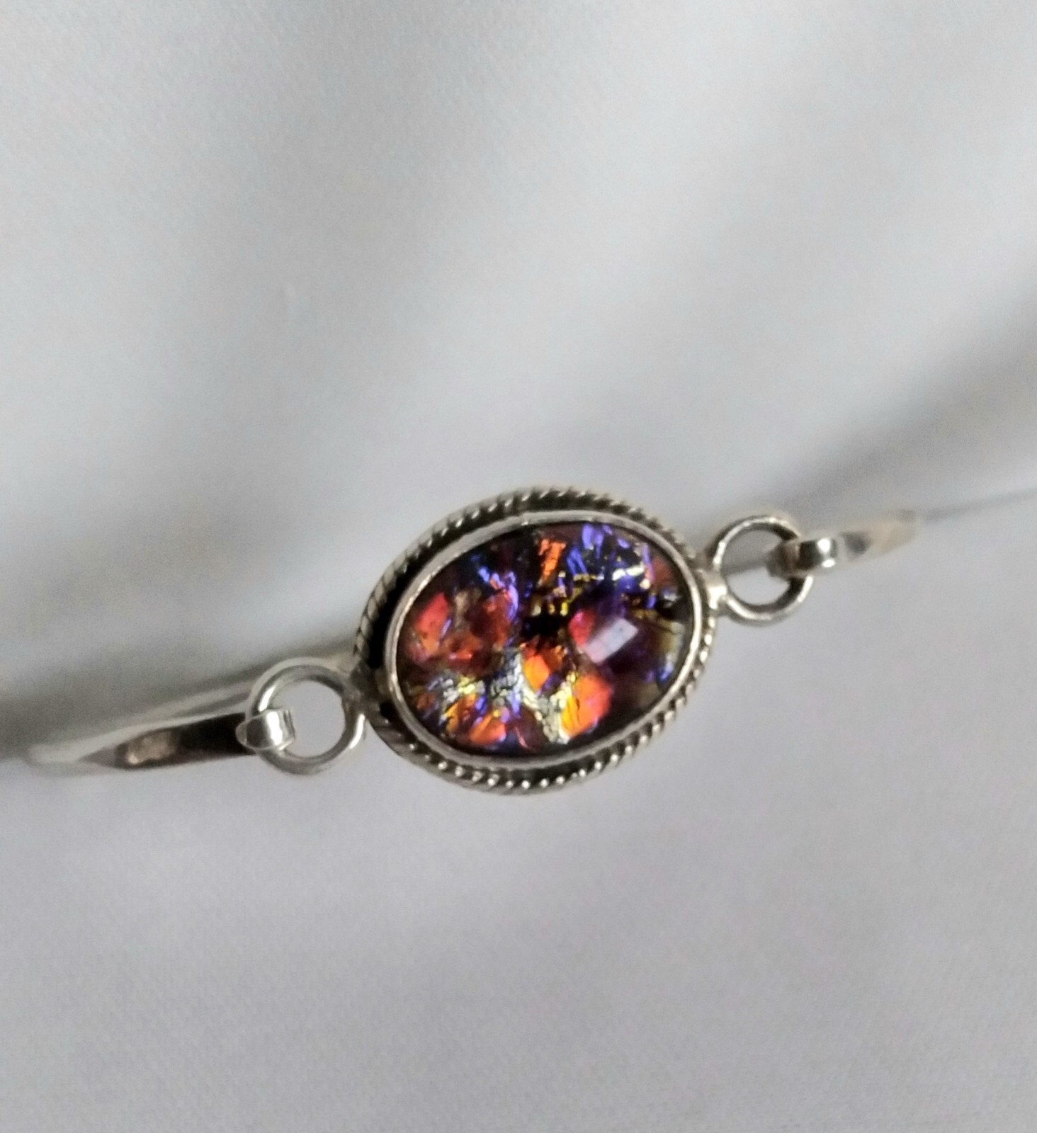 Vintage Mexico 925 Rope Accented Oval Diachroic Glass Tension Bangle Bracelet