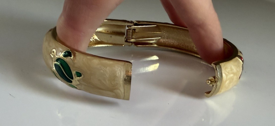 Vtg *Jui Long Xing* Ivory/ Gold Enamel Hinged Clamper Bangle Bracelet w/ Turtles