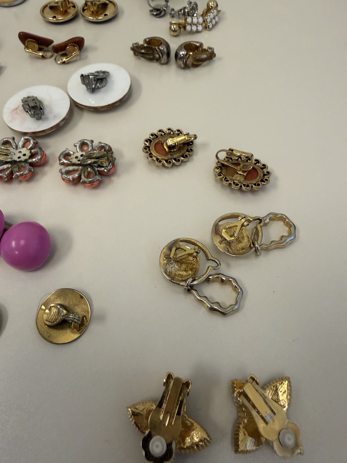 Lot Of Vintage Retro & Modern Clip On Earrings 60s 70s 80s 90s To Now 25 Pairs