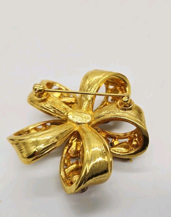 NOLAN MILLER Flower Brooch Gold Tone Purple Pink White Crystal 2 in