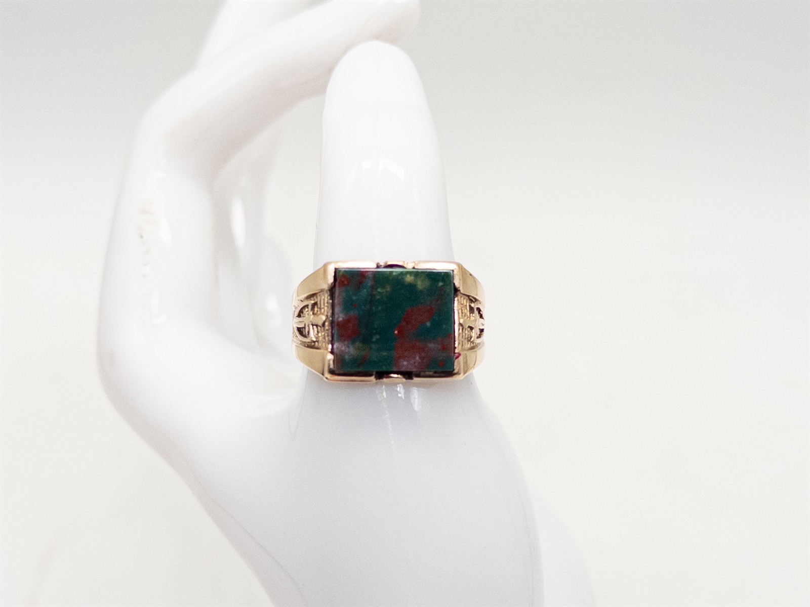 Vintage 1940s $3000 4ct BLOODSTONE SWORD 10k Yellow Gold Mens Band Ring 7g