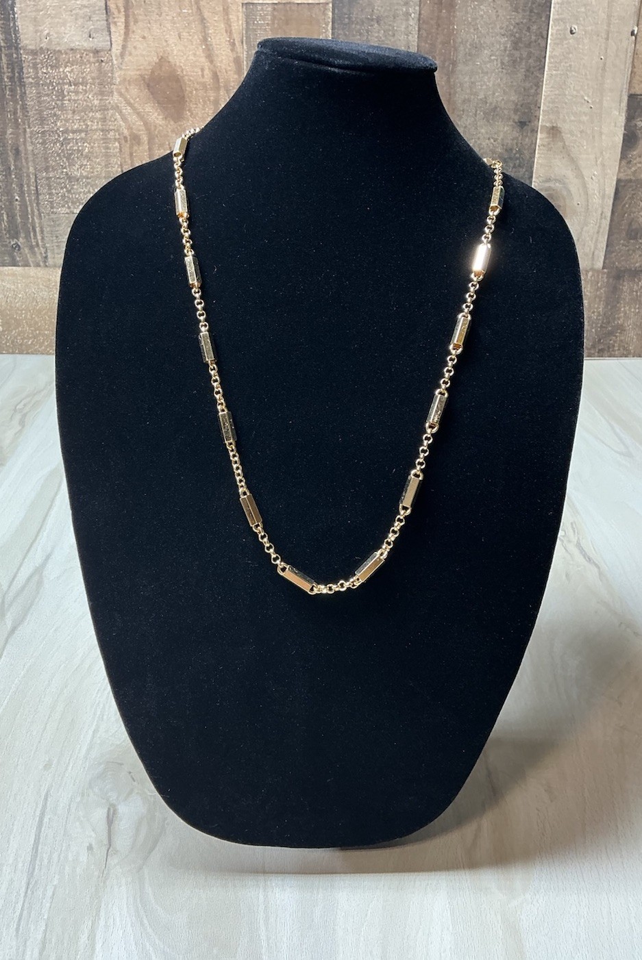 Vintage Monet Gold Tone Chunky bar link Chain Necklace 28″