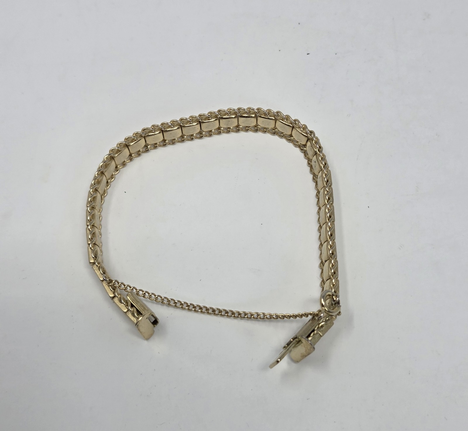Vintage Gold Tone Diamond Cut Link Bracelet Box Clasp Safety Chain Mid Century