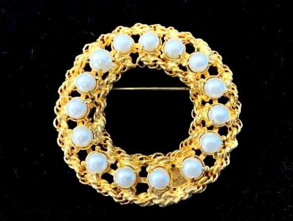 Vintage Signed HOBÉ Circle Gold Tone Chain Faux Pearl Pin Brooch Earrings Set