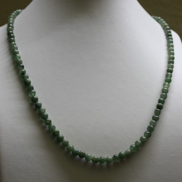 100% Natural Jadeite Jade Grade “A” Beautiful Green Beaded Necklace 5.6mm 20″