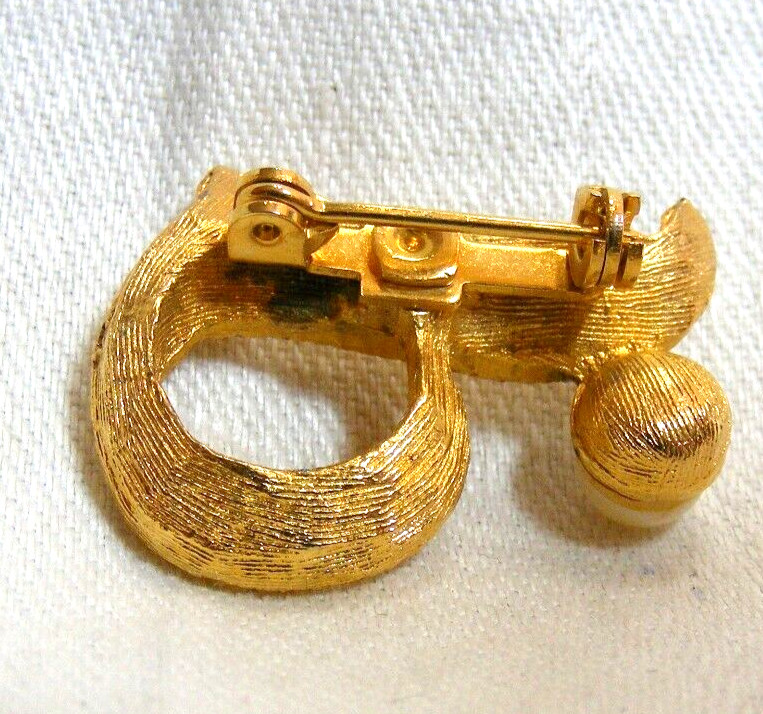 Vintage Textured Gold Toned Initial Letter P Pin Faux Pearl 15-l