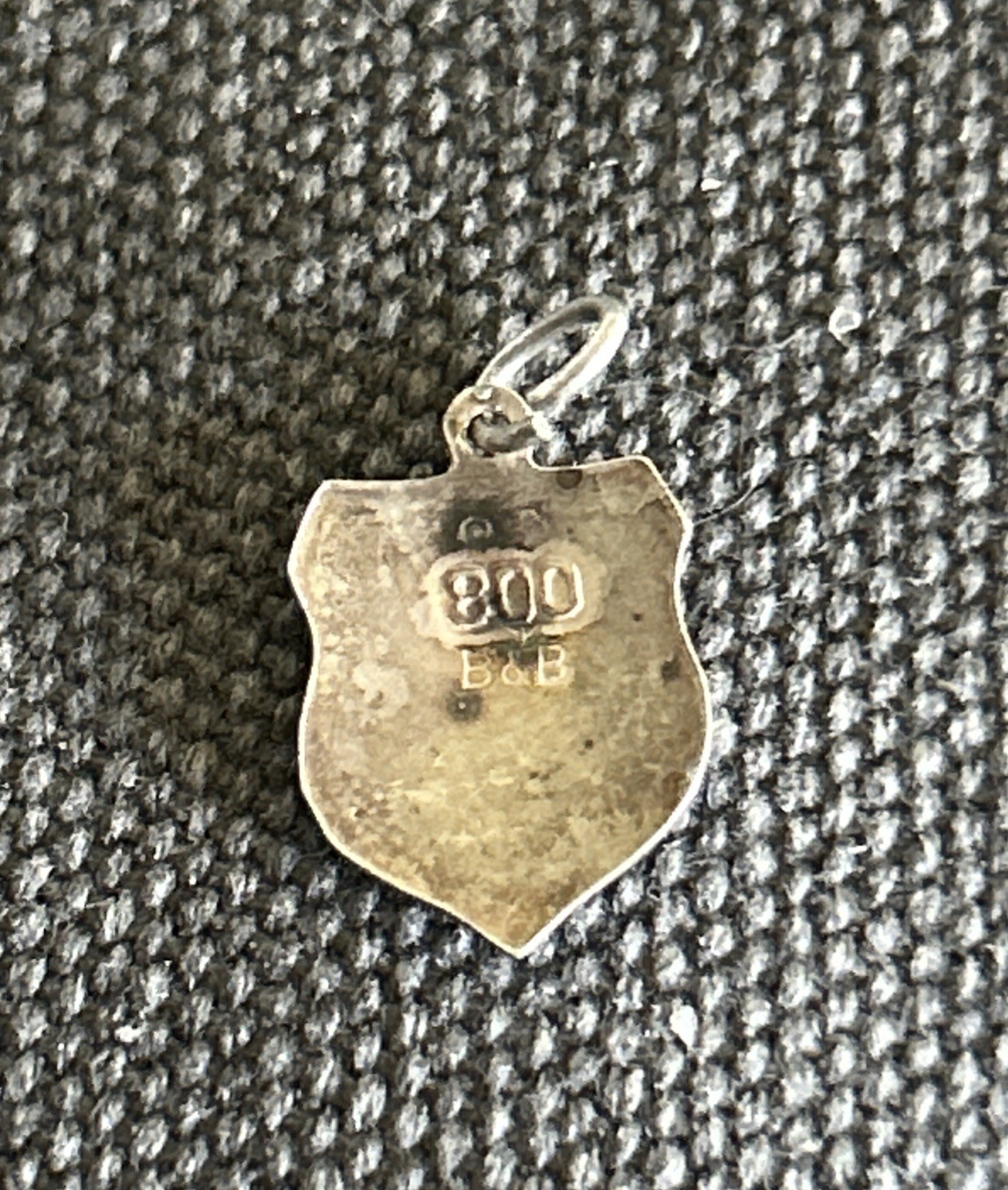 England Vintage B&B 800 Silver & Enamel Bracelet Charm