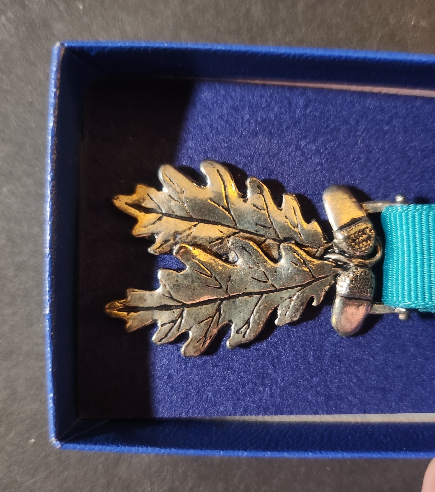 SILVER PLATED OAK LEAF ACORN CLUSTER SET IN BOX SILVER SCENES MADE IN BRITAIN